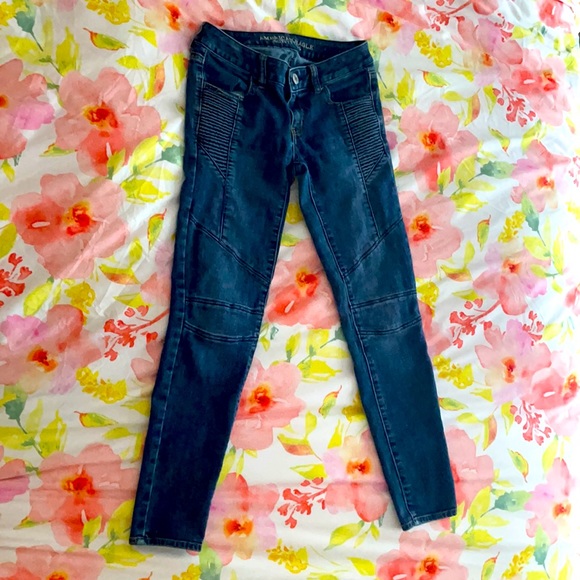 Jeans - Picture 2 of 3